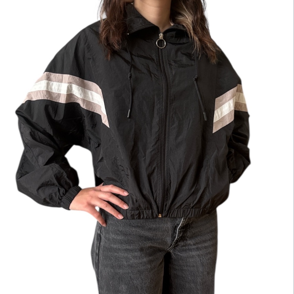 Garage Black Windbreaker Jacket Womenโs Medium